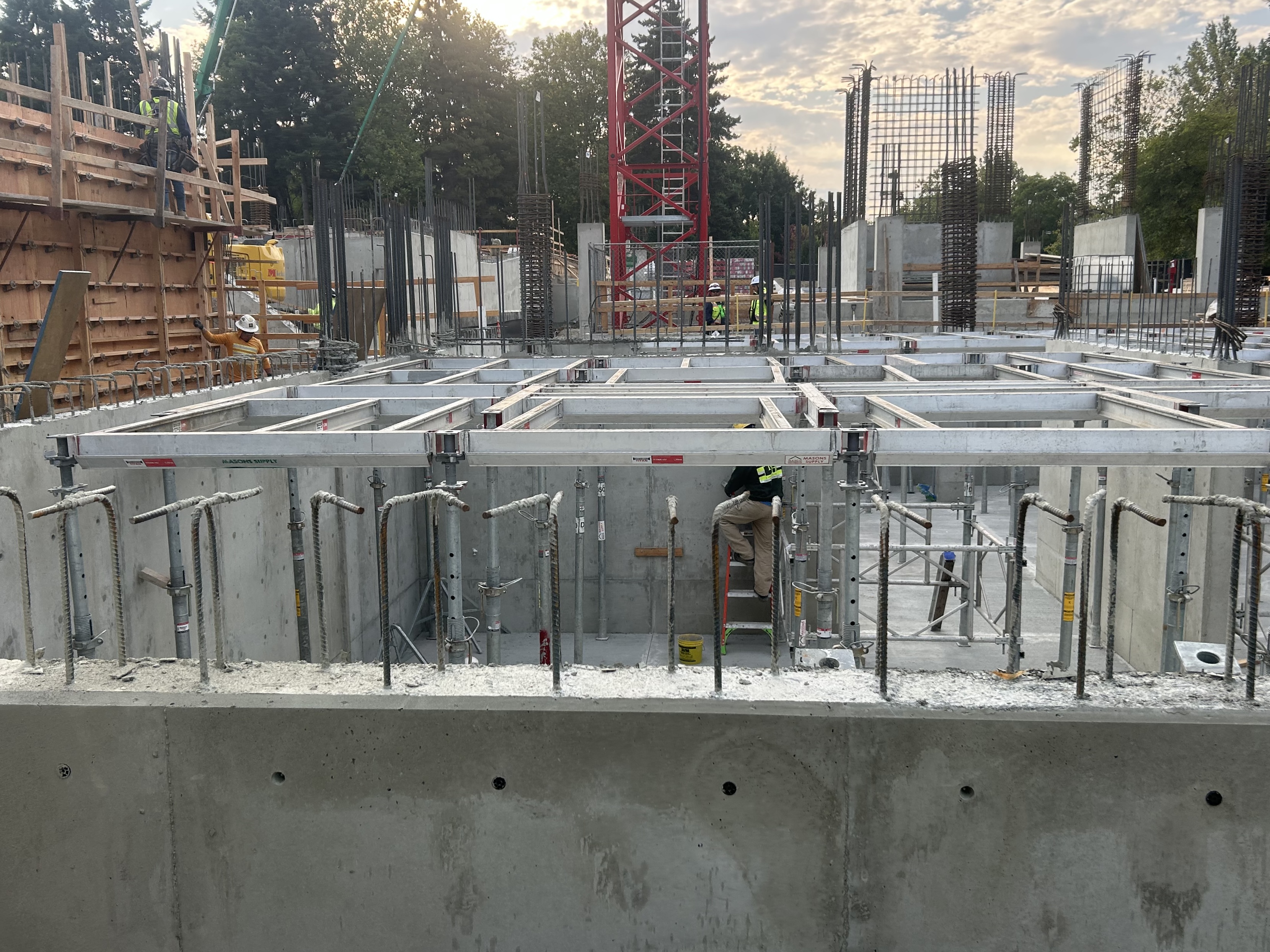 Post-tensioned deck gang forms construction